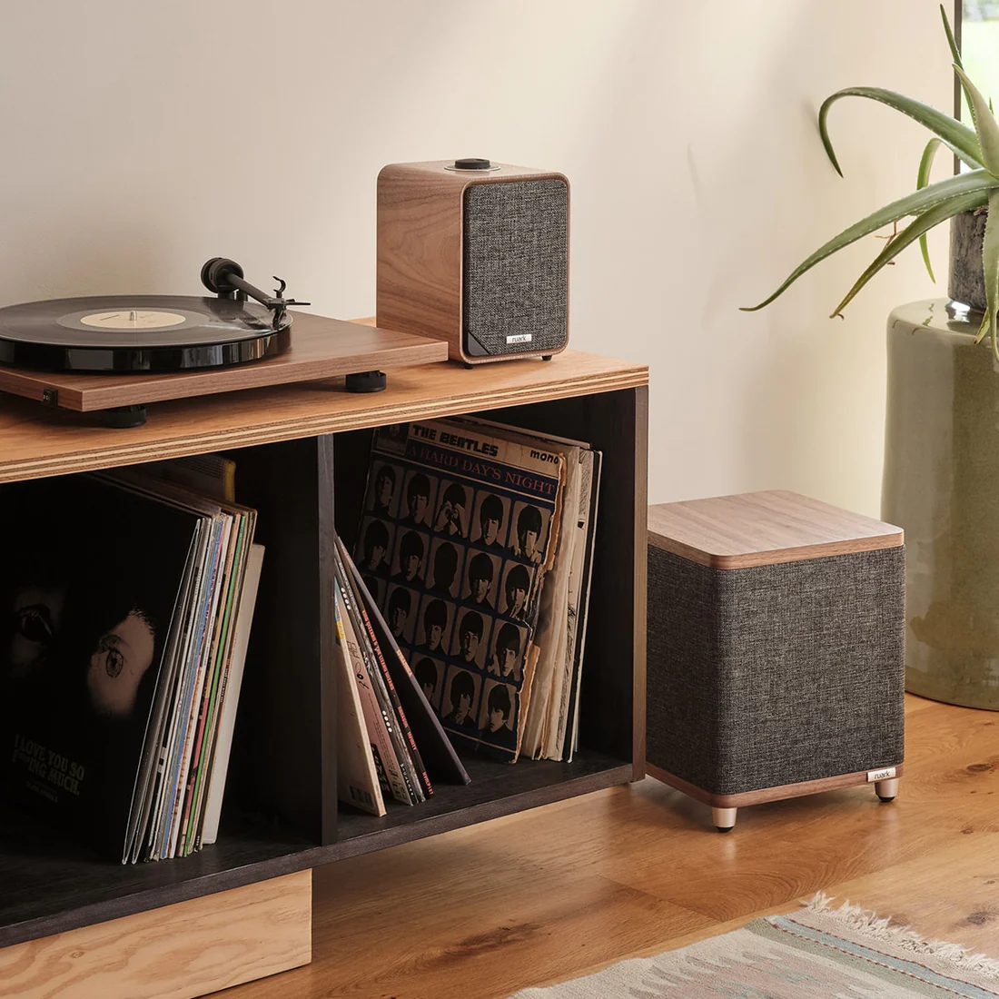 Ruark RS1 Subwoofer rich walnut