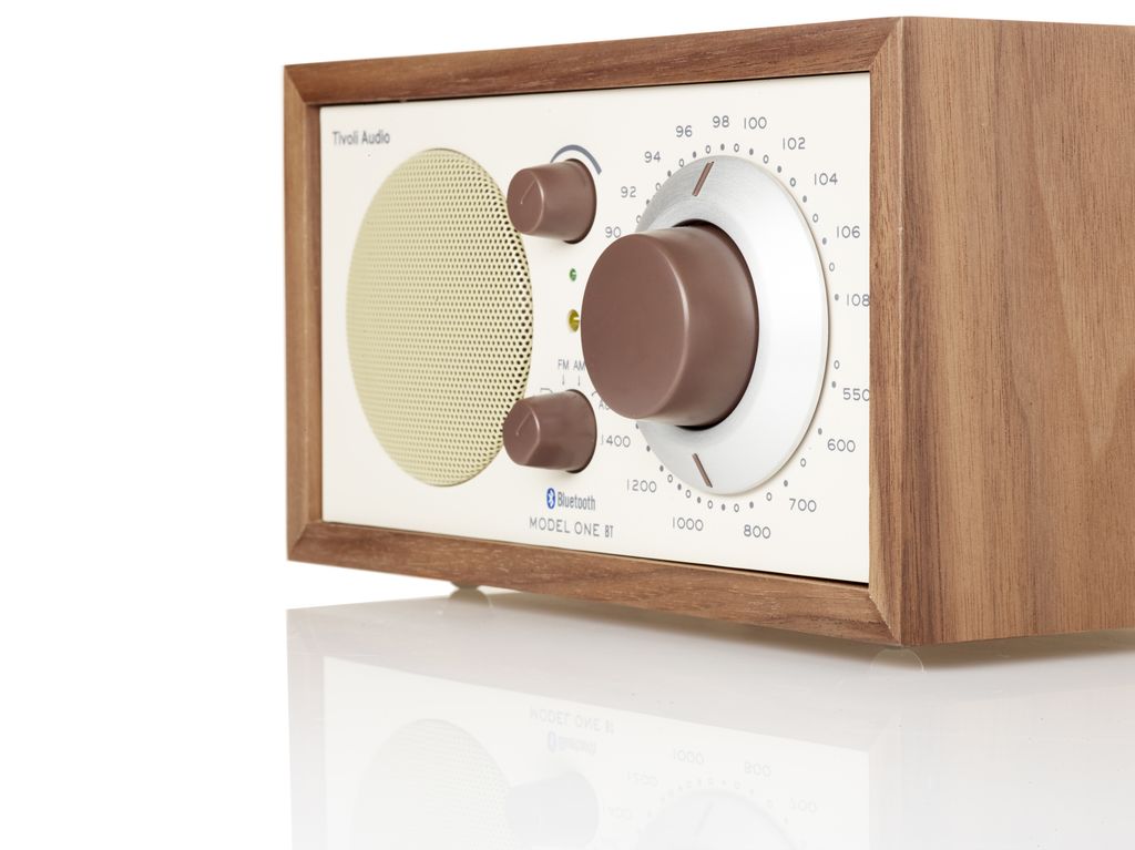 Tivoli Model One BT classic walnut