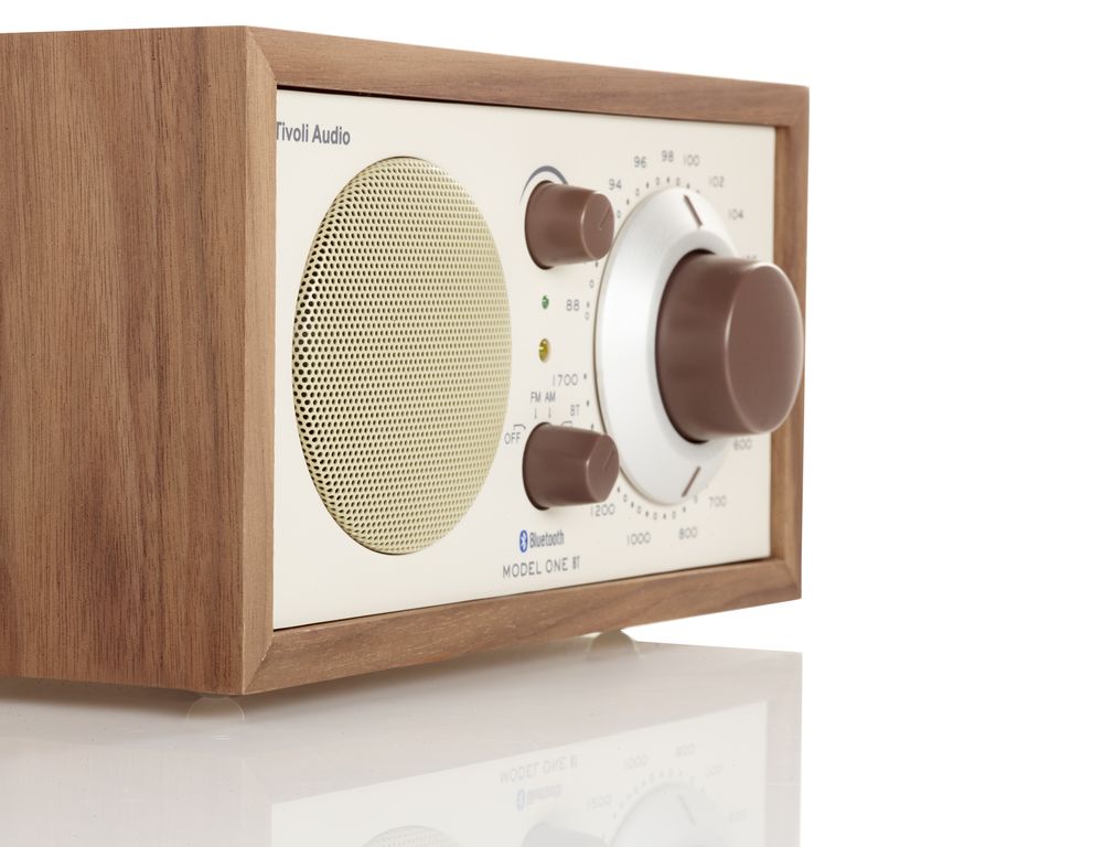 Tivoli Model One BT classic walnut