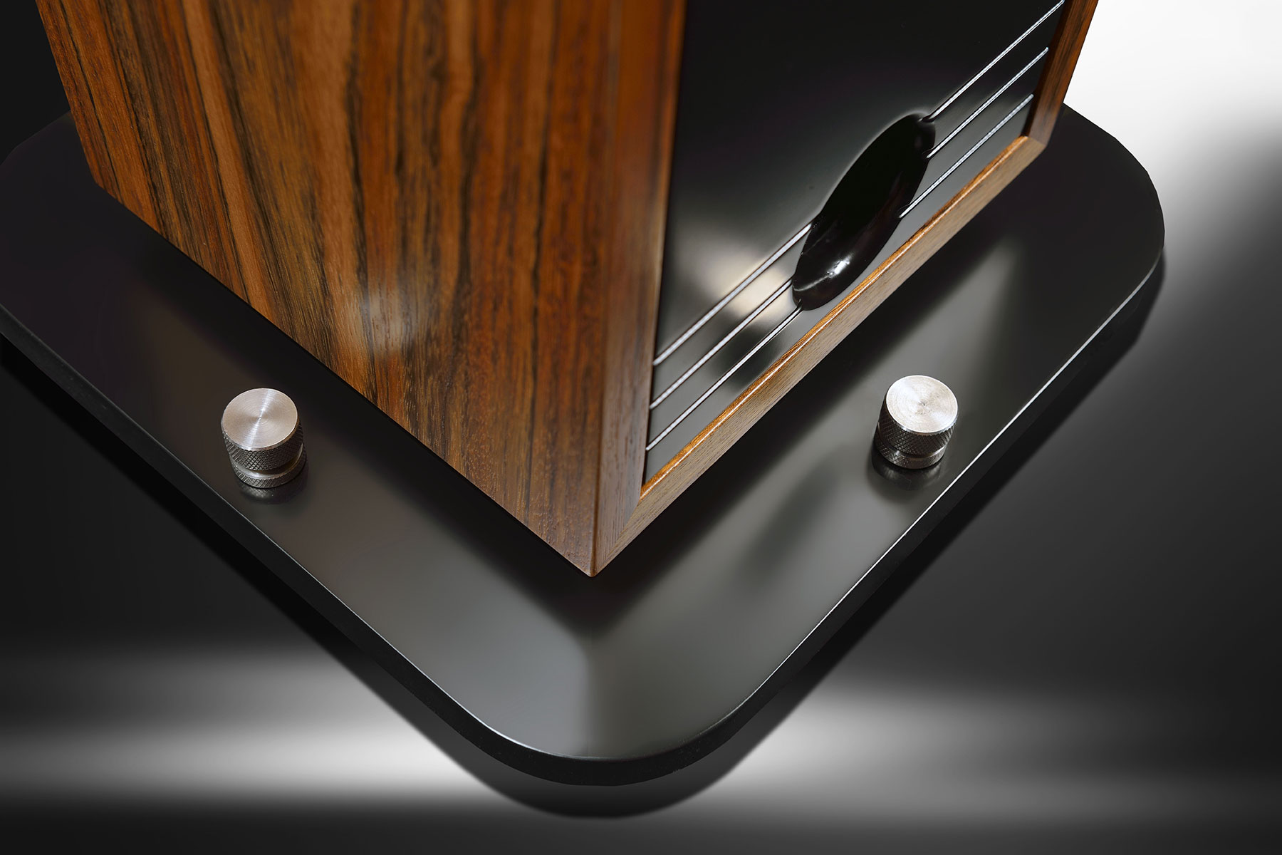Russell K Red 120 walnut