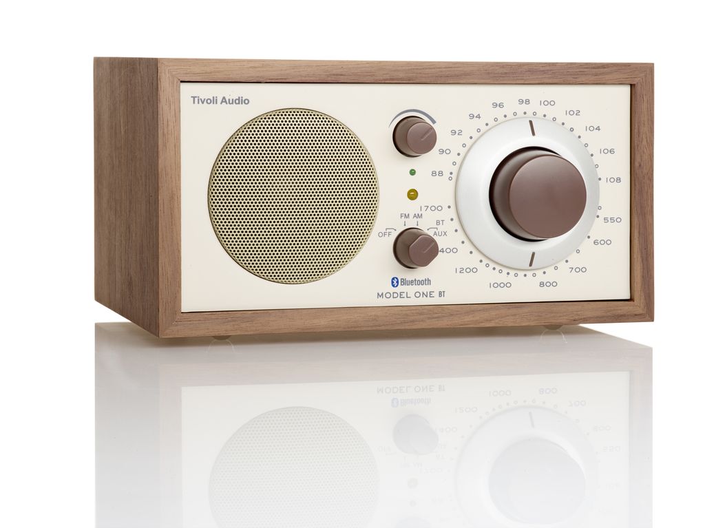 Tivoli Model One BT classic walnut