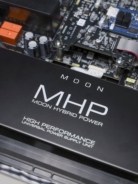 Moon by Simaudio Compass 371 silver\black