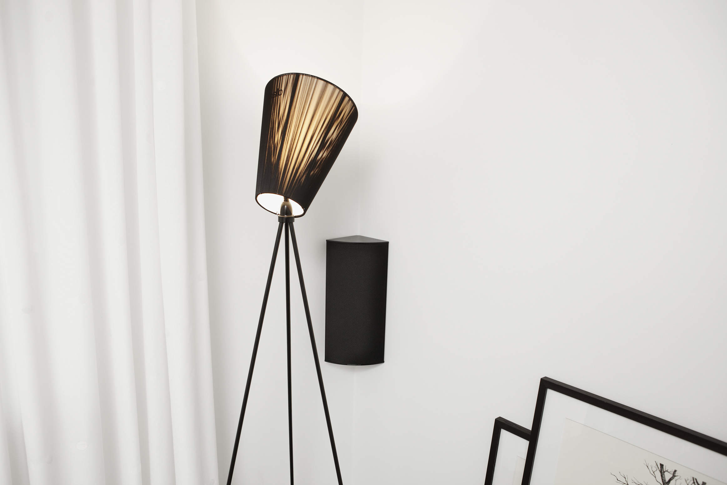 Cornered Audio С5 black
