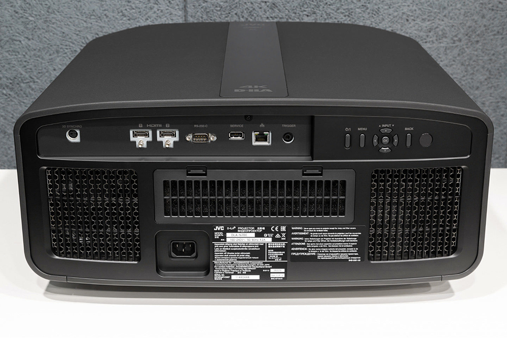 jvc_dla_n7_02.jpg